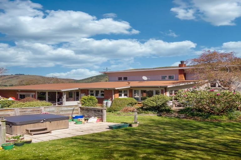 Photo of property in 82 Point Bush Road, Waimate, 7979