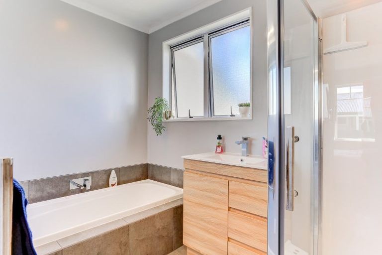 Photo of property in 27 Broadhead Avenue, Tawhero, Whanganui, 4501