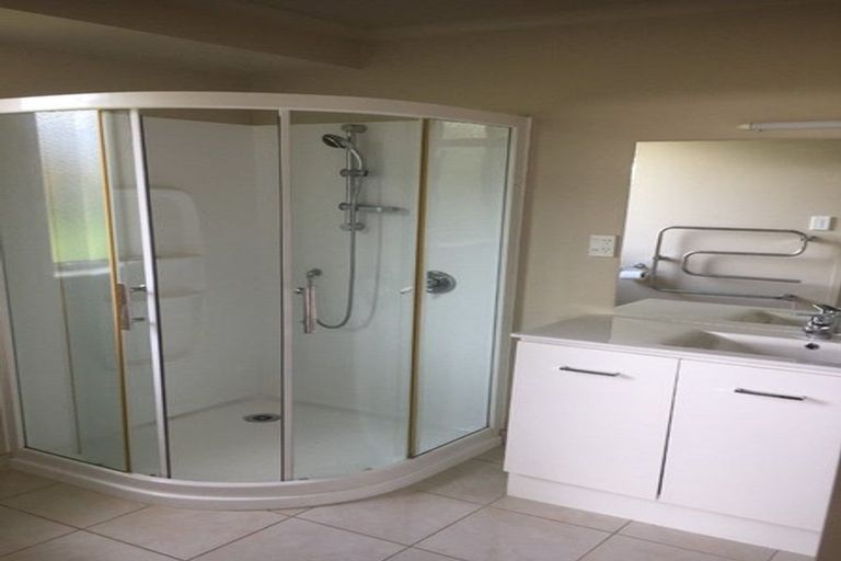 Photo of property in 24 Te Arai Point Road, Te Arai, Wellsford, 0975