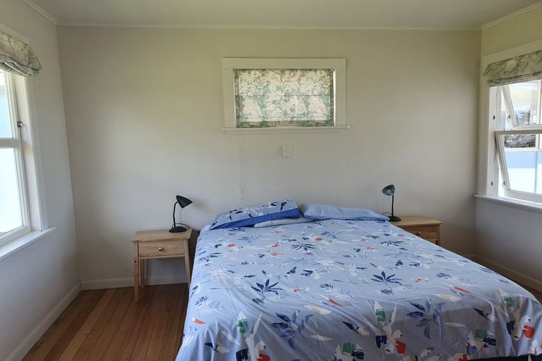 Photo of property in 13 Kawakawa Bay Coast Road, Kawakawa Bay, Papakura, 2585
