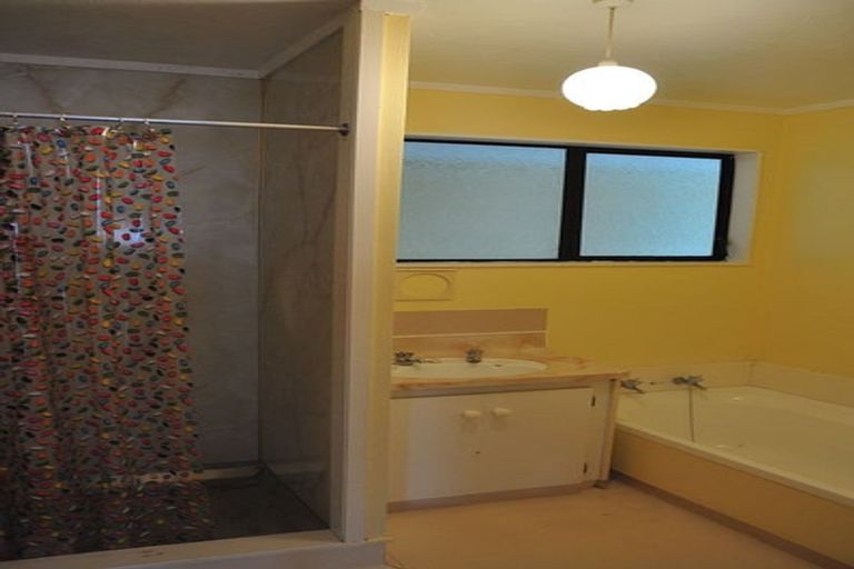 Photo of property in 1/67 Cortina Avenue, Johnsonville, Wellington, 6037