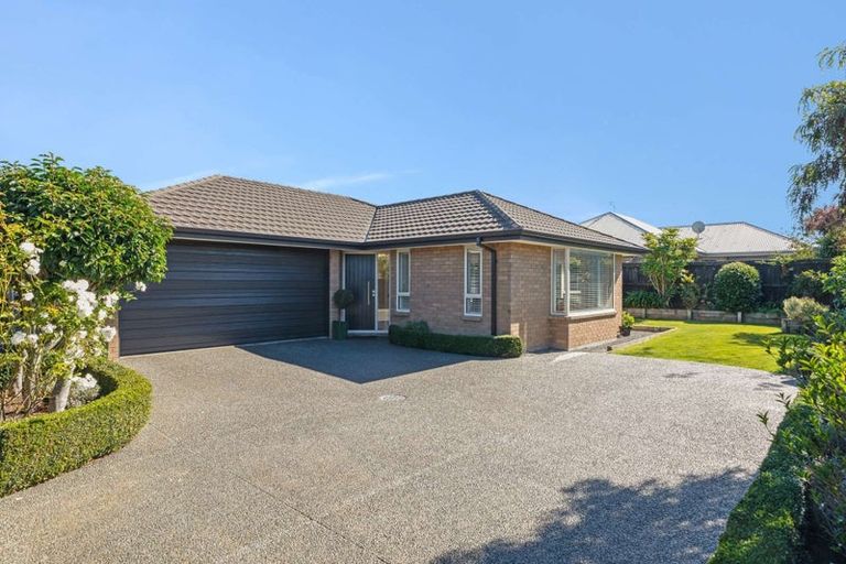 Photo of property in 73 Sequoia Way, Rangiora, 7400