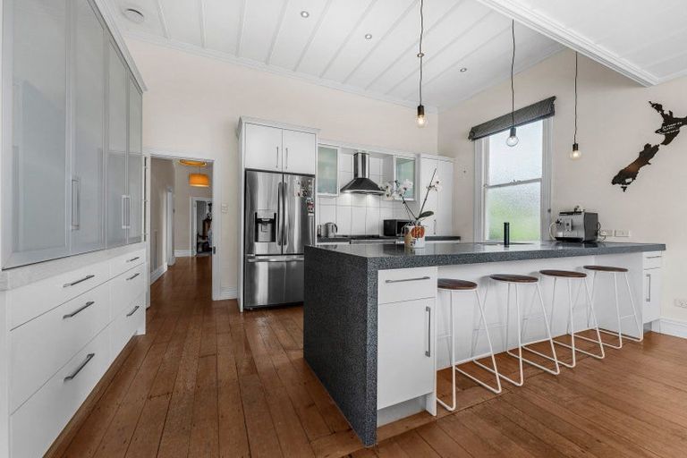 Photo of property in 20 Albert Road, Devonport, Auckland, 0624