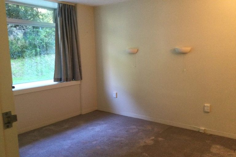Photo of property in Jerningham Apartments, 20 Oriental Terrace, Oriental Bay, Wellington, 6011
