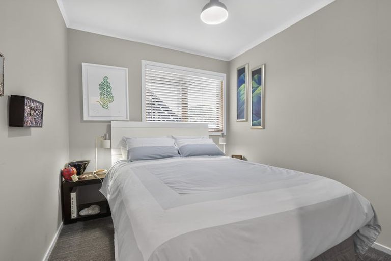 Photo of property in 250 Centreway Road, Orewa, 0931