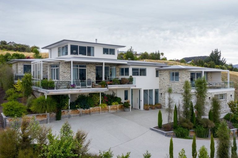 Photo of property in 11 Barclay Place, Wanaka, 9305