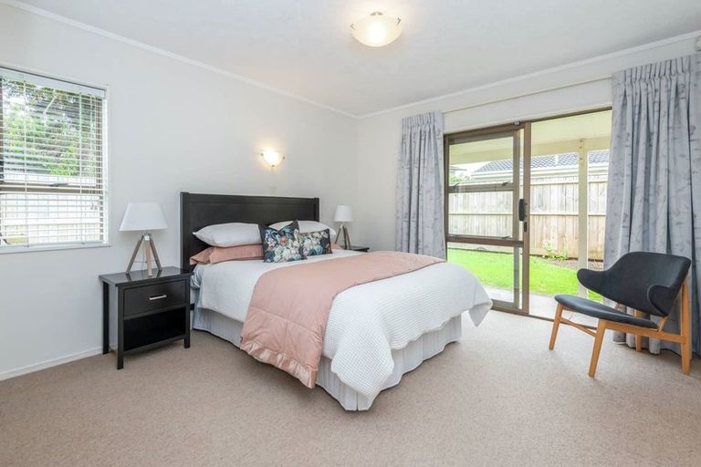 Photo of property in 2/63 Butley Drive, Farm Cove, Auckland, 2012