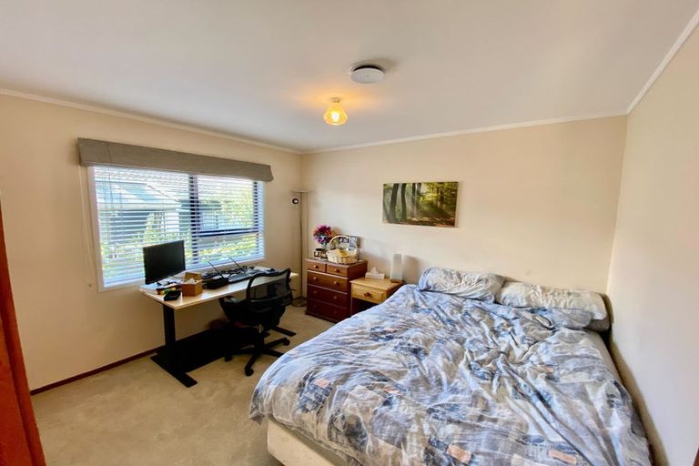Photo of property in 1/44 Old Lake Road, Narrow Neck, Auckland, 0624