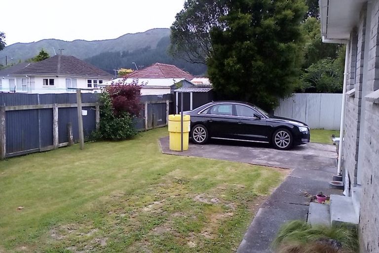 Photo of property in 186d Wellington Road, Wainuiomata, Lower Hutt, 5014