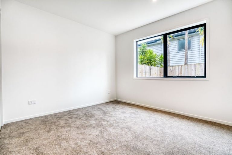 Photo of property in 4/5 Marsh Avenue, Forrest Hill, Auckland, 0620