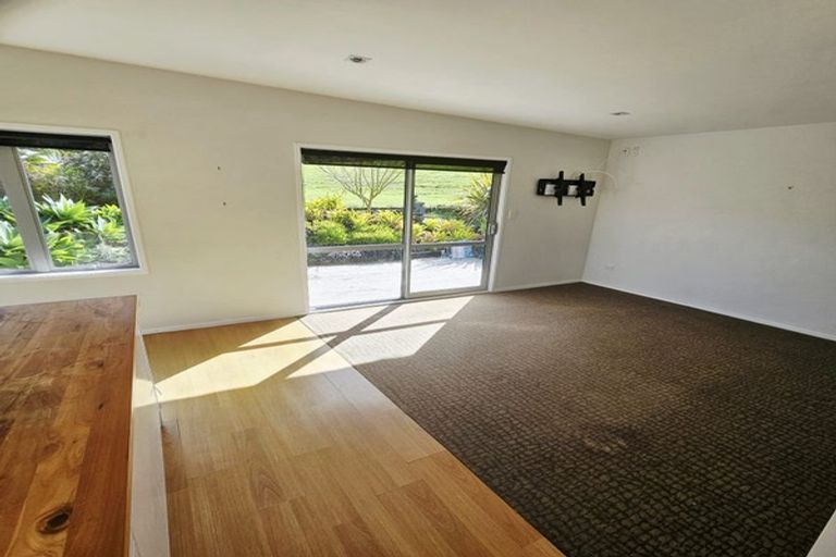 Photo of property in 73a Oraha Road, Kumeu, 0892