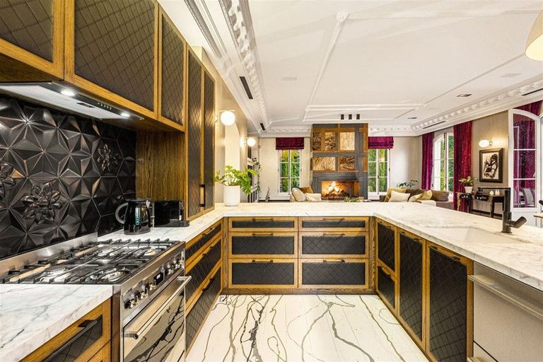 Photo of property in 909 Old North Road, Waimauku, 0882