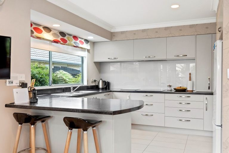 Photo of property in 4 Crichton Terrace, Mount Maunganui, 3116