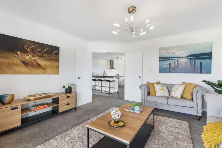 Photo of property in 15 Bella Villa Drive, Waiuku, 2123