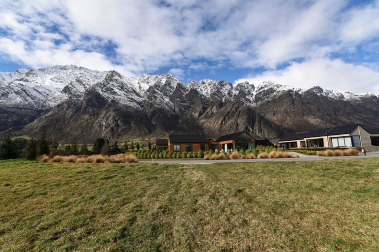 Photo of property in 4 Glenfiddich Road, Jacks Point, Queenstown, 9371