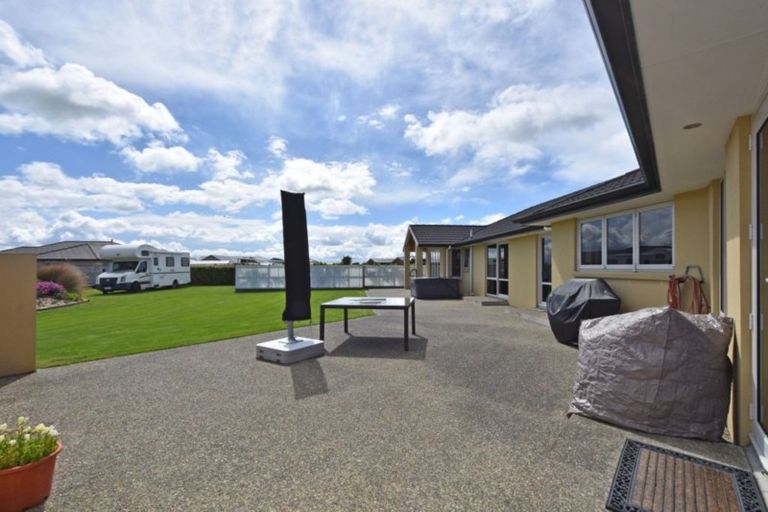 Photo of property in 3 Court Of Ascot, Seaward Bush, Invercargill, 9812