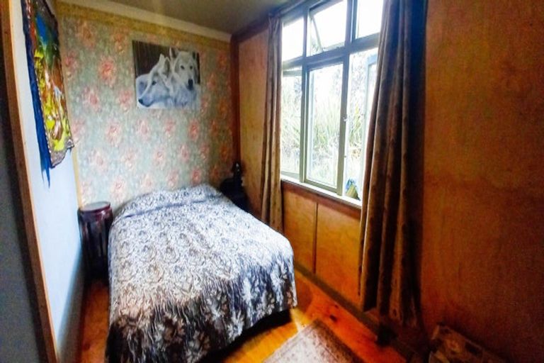 Photo of property in 17 Settlement Road, Papatotara, Tuatapere, 9691