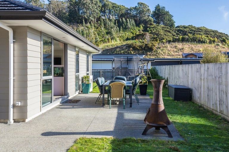 Photo of property in 24 Banks Boulevard, Whitby, Porirua, 5024