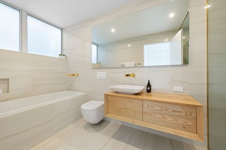 Photo of property in 9 Shirley Road, Grey Lynn, Auckland, 1021