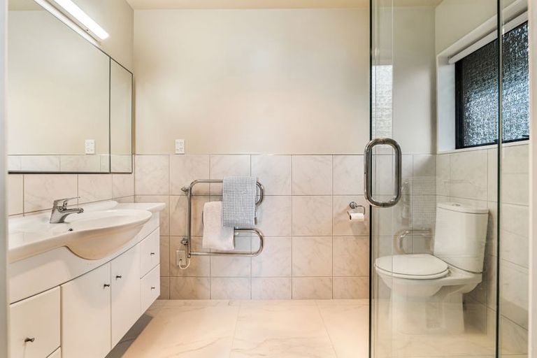 Photo of property in 146 Pacific Parade, Army Bay, Whangaparaoa, 0930