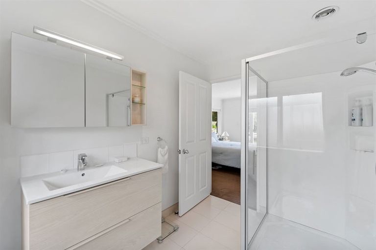 Photo of property in 100 Ferry Road, Arkles Bay, Whangaparaoa, 0932