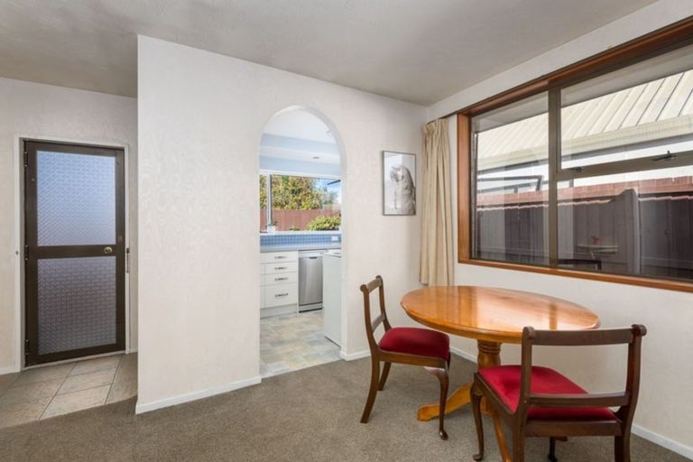 Photo of property in 2/279 Sawyers Arms Road, Bishopdale, Christchurch, 8053