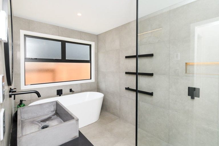 Photo of property in 35 Freedom Drive, Kelvin Grove, Palmerston North, 4414