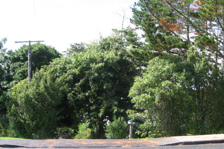 Photo of property in 54 Sunnyside Road, Sunnyvale, Auckland, 0612