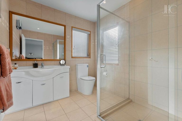 Photo of property in 18 Dublin Street, Queenstown, 9300