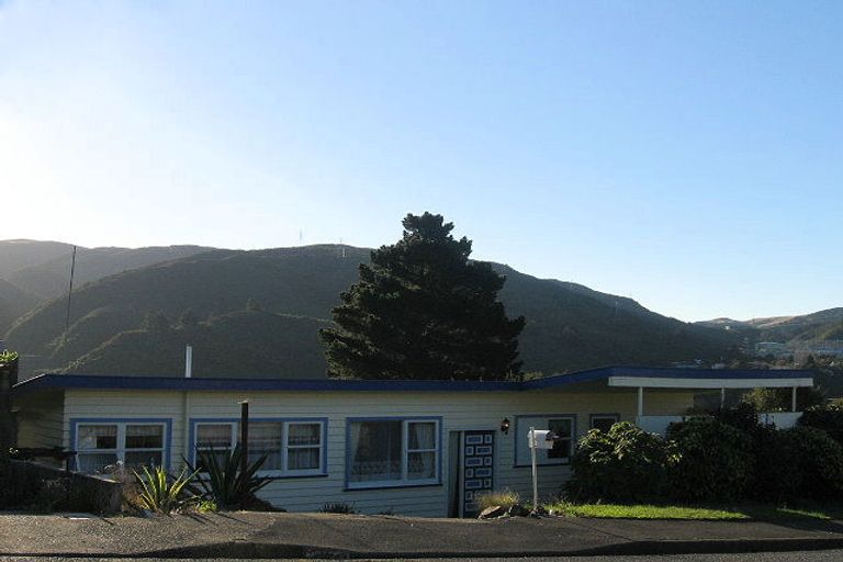 Photo of property in 76 Holborn Drive, Stokes Valley, Lower Hutt, 5019