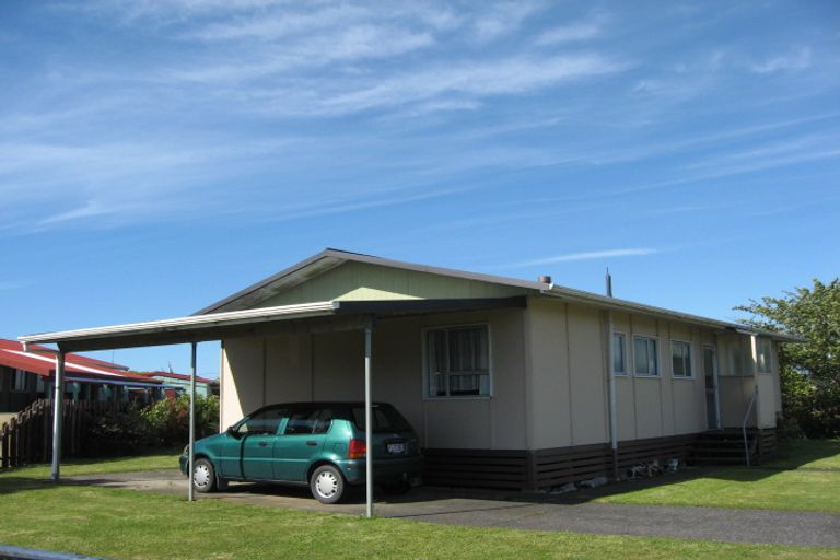 Photo of property in 15 Martin Place, Carters Beach, Westport, 7825