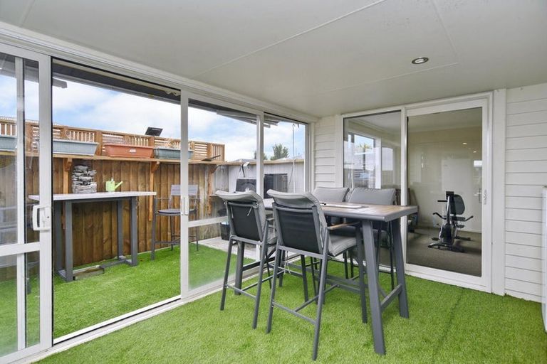 Photo of property in 26 Solander Road, Pegasus, 7612