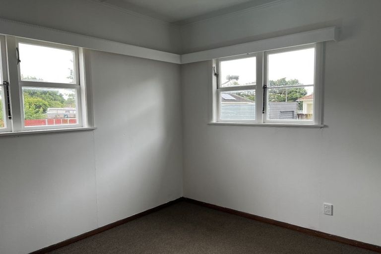 Photo of property in 112 Bath Street, Levin, 5510