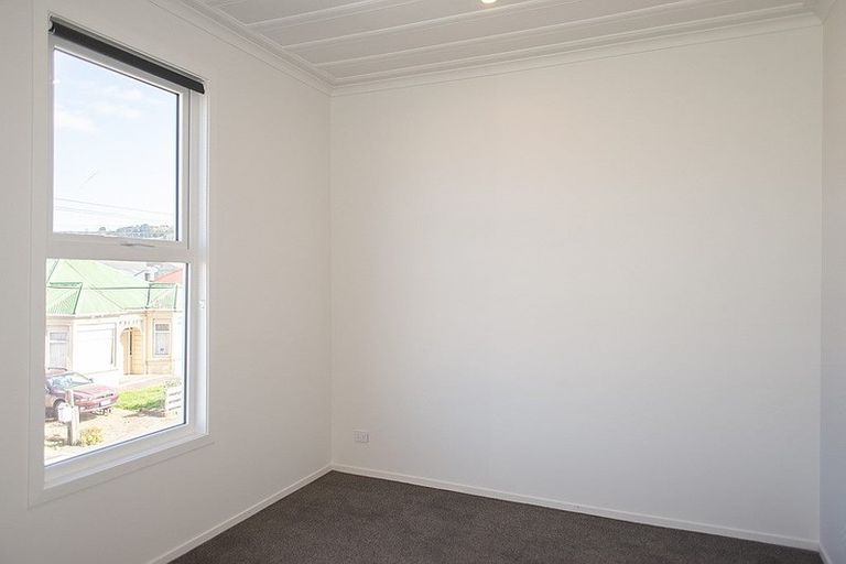 Photo of property in 33 Reid Road, South Dunedin, Dunedin, 9012