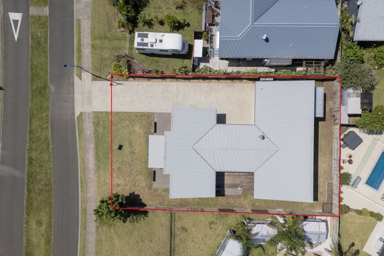 Photo of property in 3 Aquila Drive, Whitianga, 3510