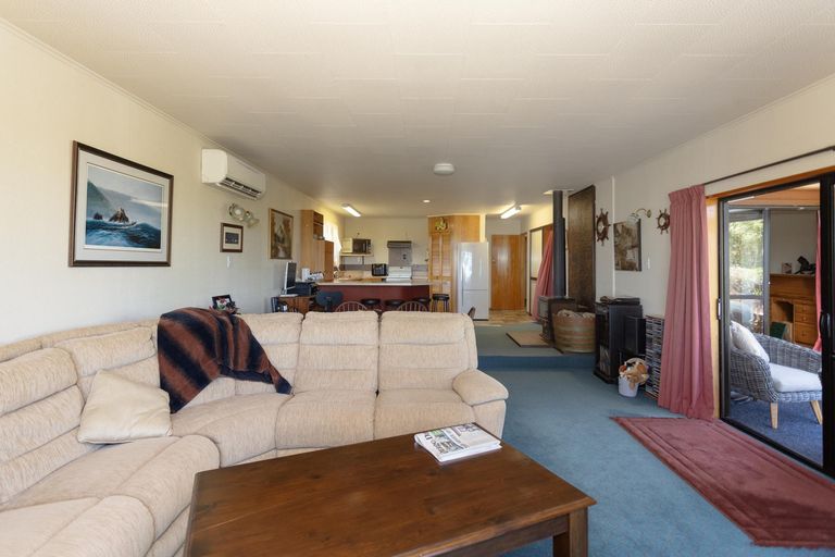 Photo of property in 16 Coronation Street, Moeraki, Palmerston, 9482