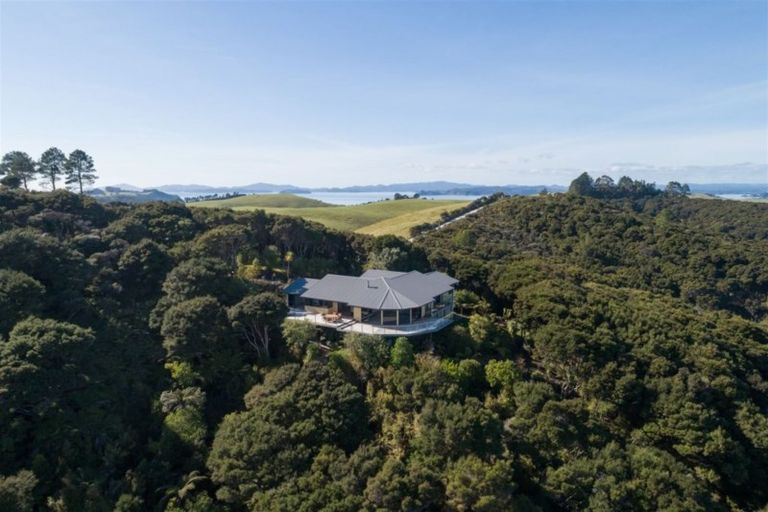 Photo of property in 329 Wharau Road, Kerikeri, 0293