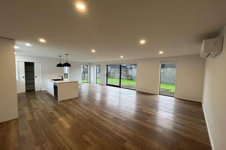 Photo of property in 3b Turehu Street, Merrilands, New Plymouth, 4312