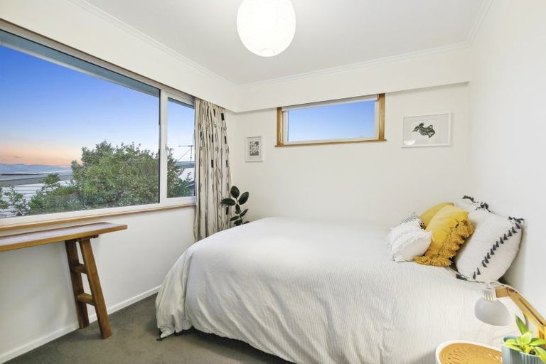 Photo of property in 34a Poto Road, Normandale, Lower Hutt, 5010