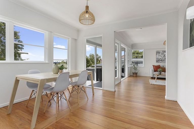 Photo of property in 5 Braebank Lane, Te Atatu South, Auckland, 0610