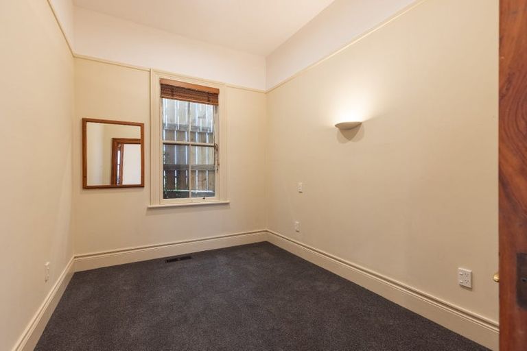 Photo of property in 24 Moir Street, Mount Victoria, Wellington, 6011