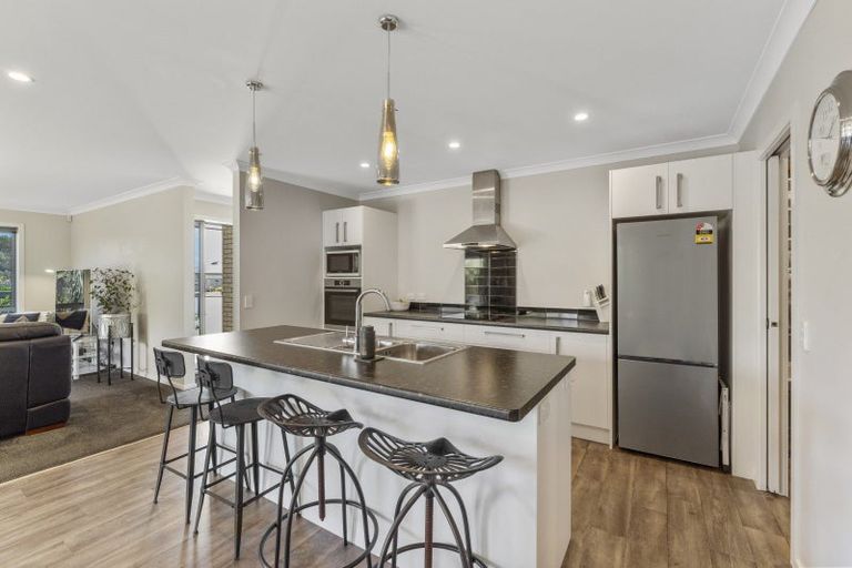 Photo of property in 12 Dow Chung Place, Otaki, 5512