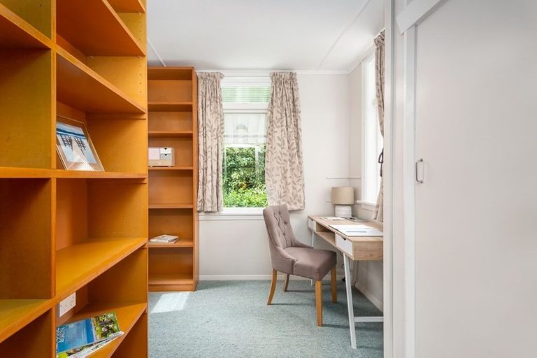 Photo of property in 7 Port Hills Road, Heathcote Valley, Christchurch, 8022