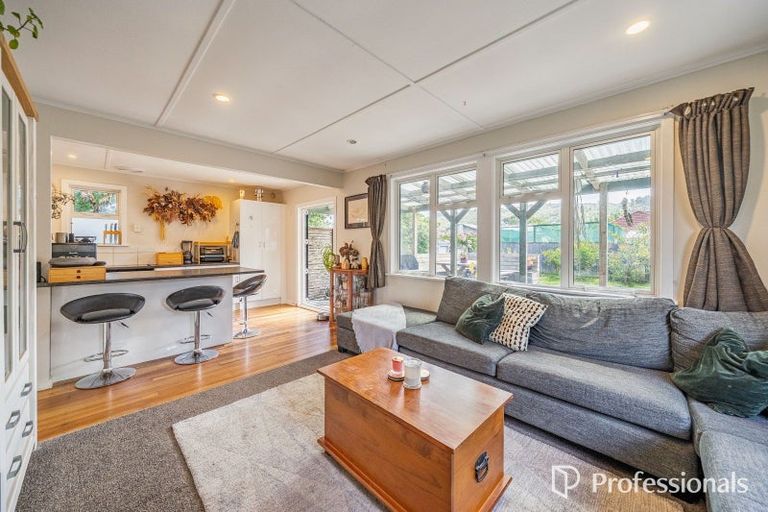 Photo of property in 21 Poole Street, Taita, Lower Hutt, 5011