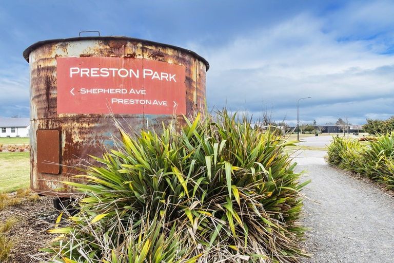 Photo of property in 66 Preston Avenue, West Melton, 7618