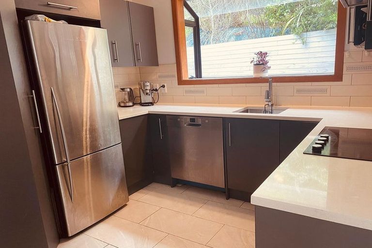 Photo of property in 11 Te Kiteroa Grove, Churton Park, Wellington, 6037