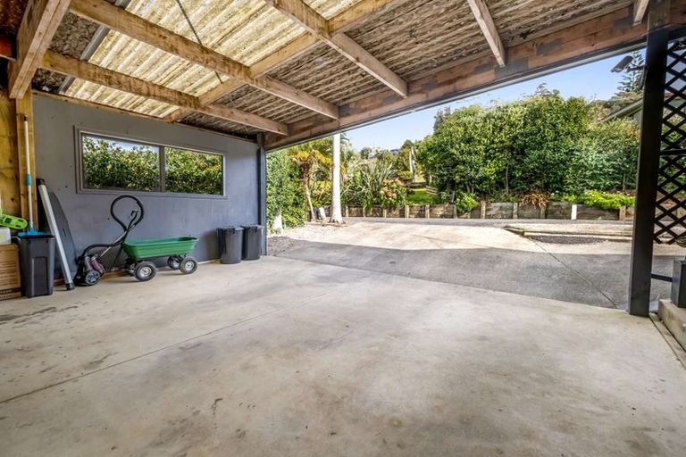 Photo of property in 54 Powells Road, Cable Bay, 0420