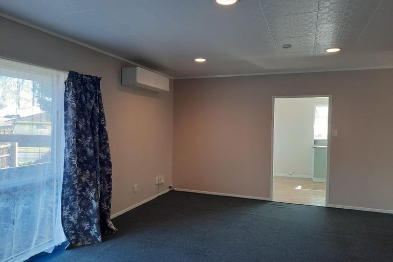 Photo of property in 62 Burundi Avenue, Clendon Park, Auckland, 2103