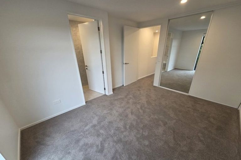 Photo of property in 2/15 Donald Place, St Albans, Christchurch, 8014