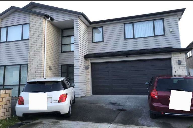 Photo of property in 22 Carrickdawson Drive, Flat Bush, Auckland, 2019